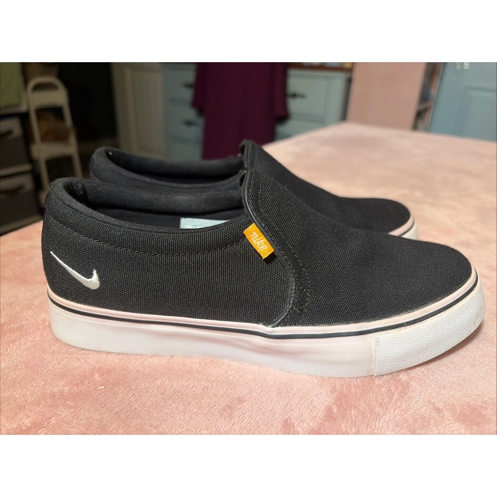 Nike Women's/Girls Court Royale AC Slip-On Black White Canvas Shoes Sz 5